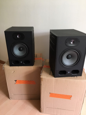 FOCAL ALPHA 65 CON CAJAS EN MADRID