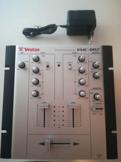 Mesa de mezclas Vestax vmc 002