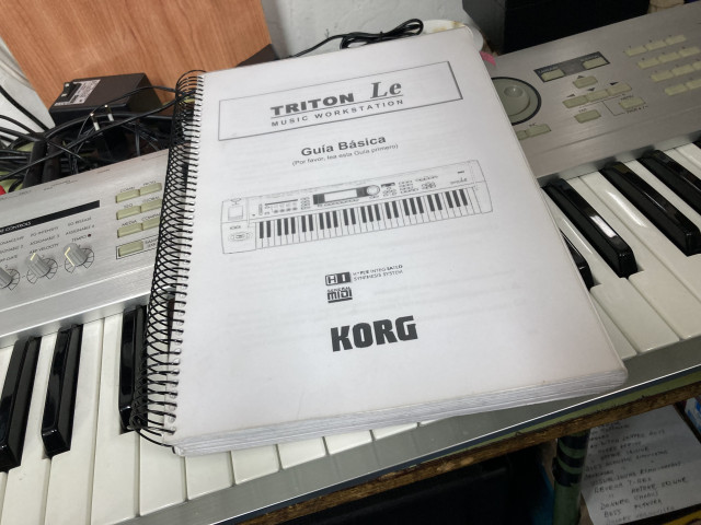 Korg Triton LE. 61 teclas