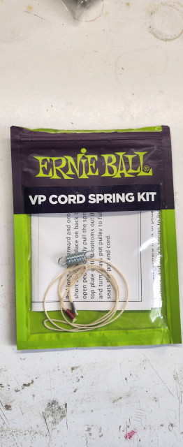 Ernie Ball Cord/Spring Kit 6157