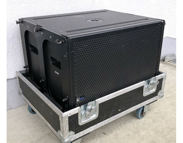 2 Meyer Sound 500HP sub
