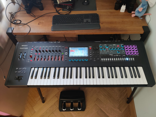Roland Fantom 6 EX