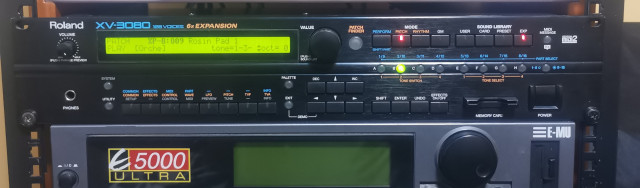 Sintetizador Roland XV 3080