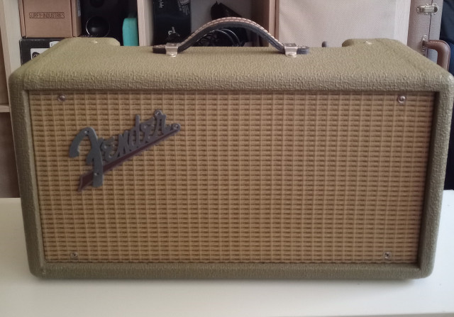 Fender Reverb Unit reissue 2011