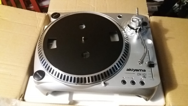 AKIYAMA DX-101 GIRADISCOS MP3