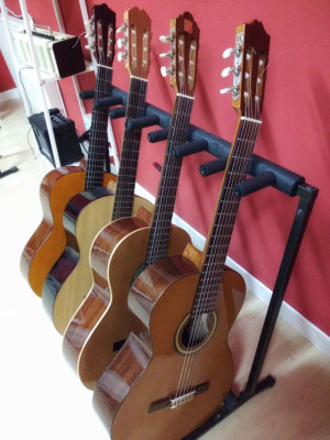 4 Guitarras