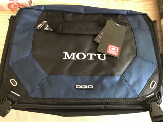 Motu Traveler Bag
