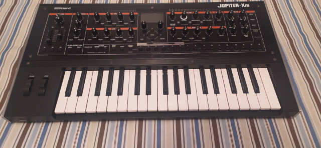 Roland Jupiter Xm + extras