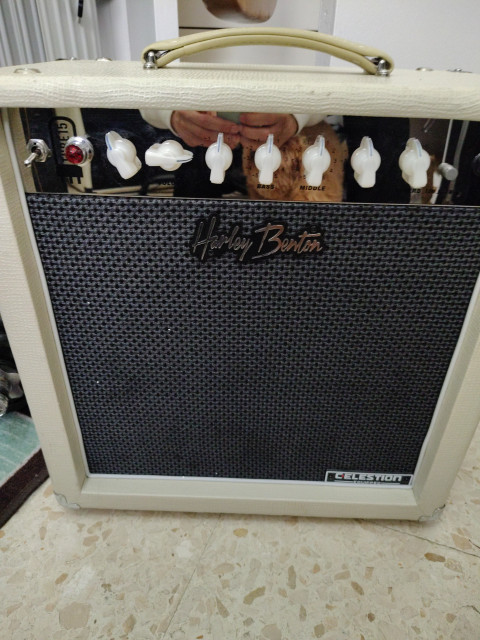 Amplificador Harley Benton Tube15
