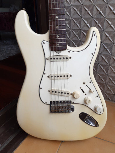 Fender Stratocaster 1967 (época Hendrix)