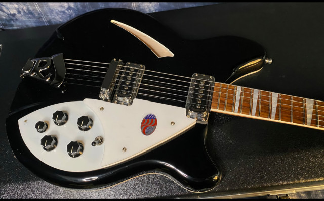 Rickenbacker 360 Jetglo 2024. Nueva sin estrenar.