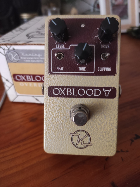Keeley Oxblood - pedal overdrive estilo Klon