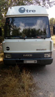 Camión Furgón Capitoné IVECO Turbozeta Turbo Zeta 60.11