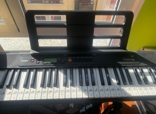 Teclado Casio ct s200