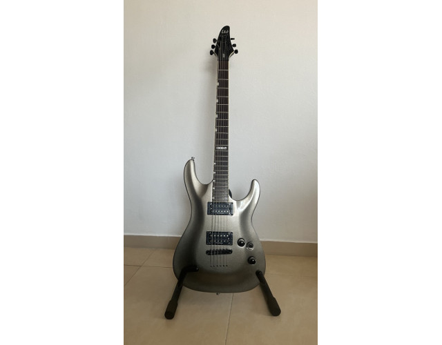 Guitarra barítona LTD HB-300 27