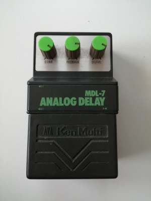 Pedal de delay Ken Multi MDL-7 analógico