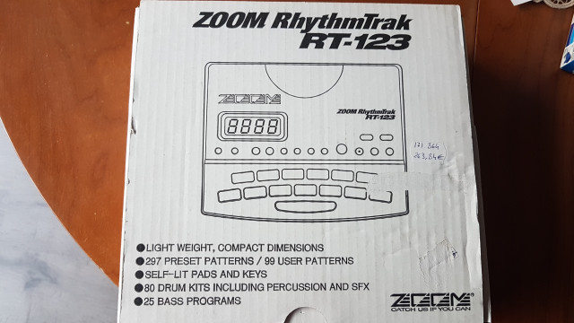 Caja de ritmos Zoom RT-123