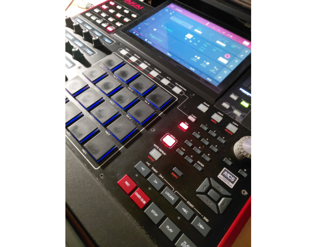 Sampler Akai MPC X