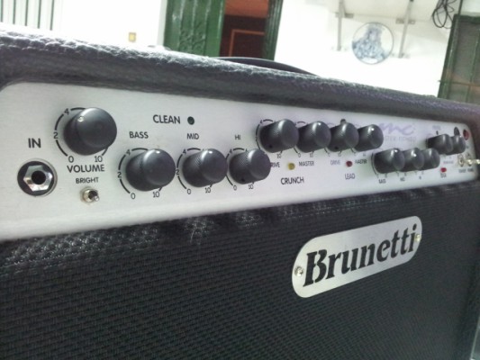 BRUNETTI MC2  Amplificador Boutique (60w Valvulas)