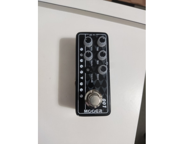 Pedal de efectos Mooer Micro PreAMP 001