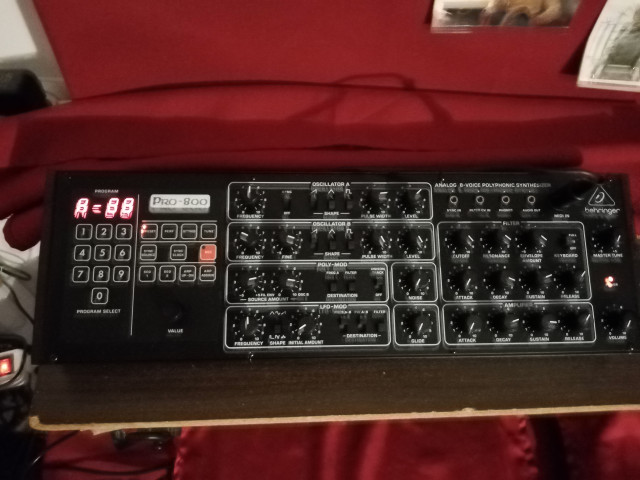 Behringer Pro 800