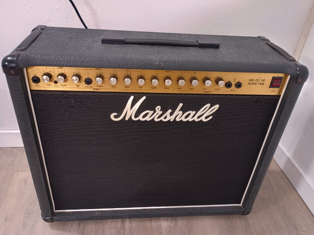Marshall 2x12 reverb twin