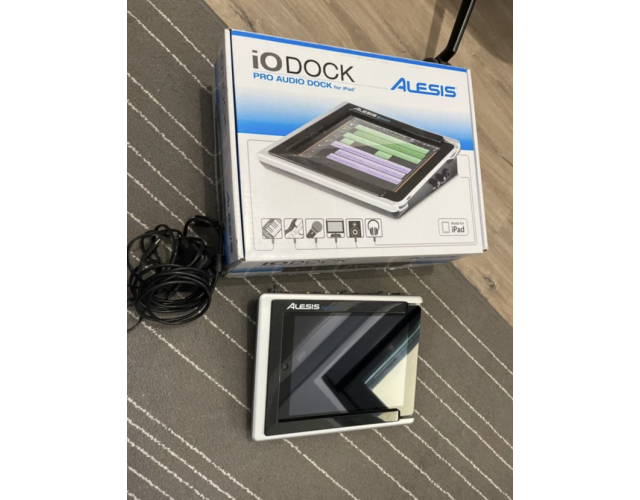 Alesis iO Dock Pro Audio + iPad