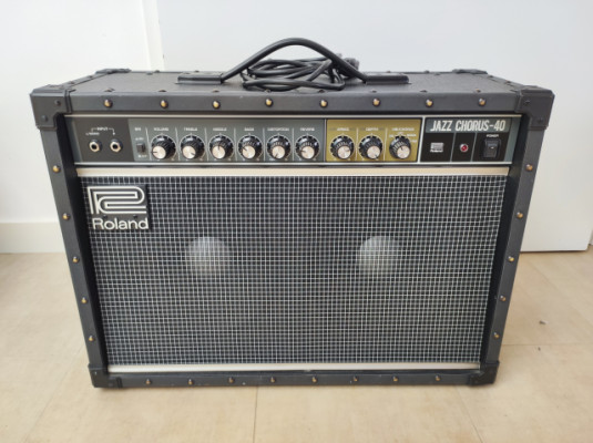 Amplificador Roland JC-40