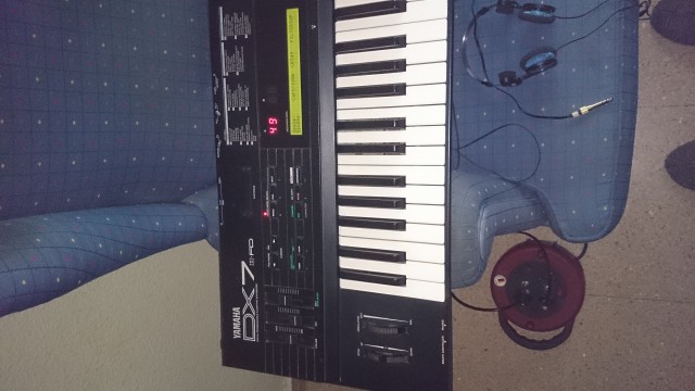 Vendo Yamaha DX7 IIFD