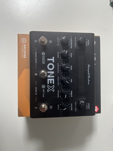 IK Multimedia TONEX Pedal