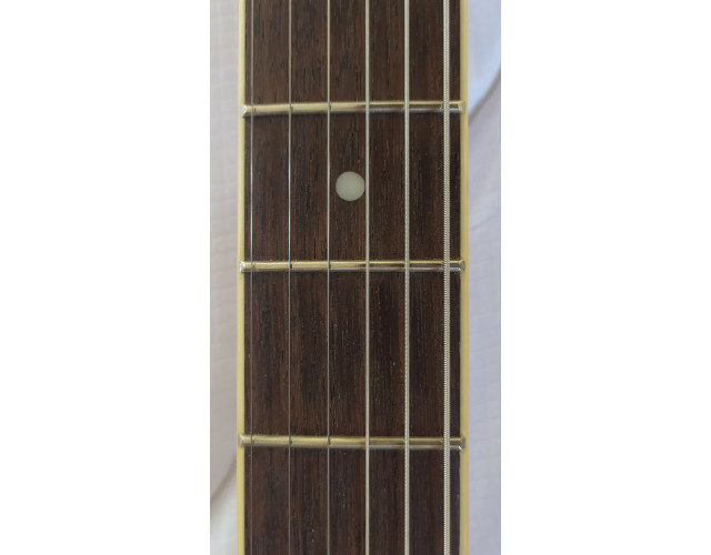 Epiphone ES 335 inspired by Gibson cherry