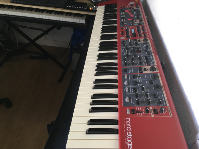 Nord Stage 2 compact y funda
