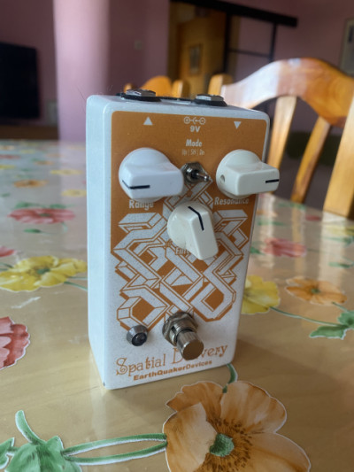 EarthQuaker Devices Spatial Delivery Sample & Hold Envelope Filter V2