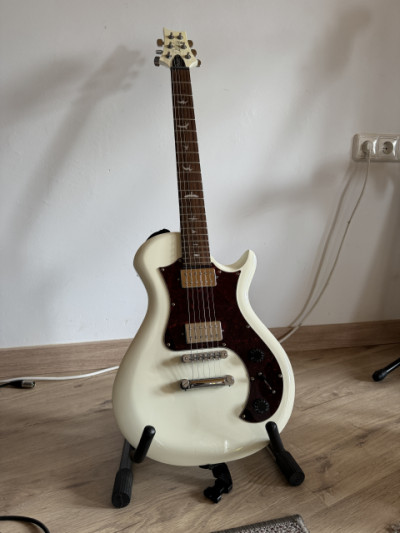 PRS SE Starla white