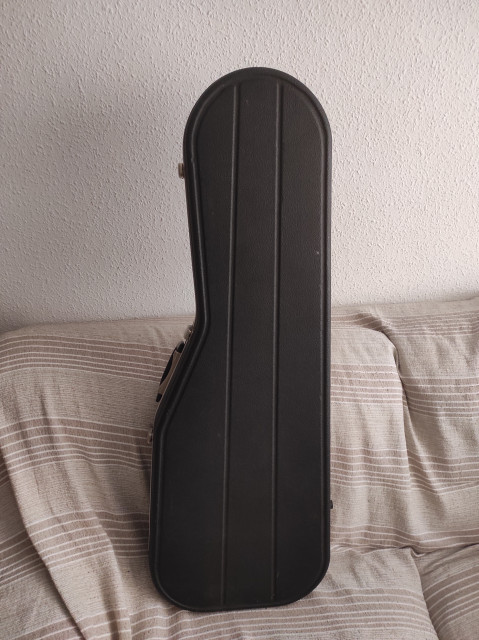 Estuche Hiscox liteflite strato