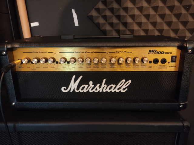 Cabezal Marshall MG100 HDFX