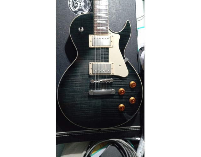 Guitarra tipo Gibosn Les Paul Cort CR 250 TBK