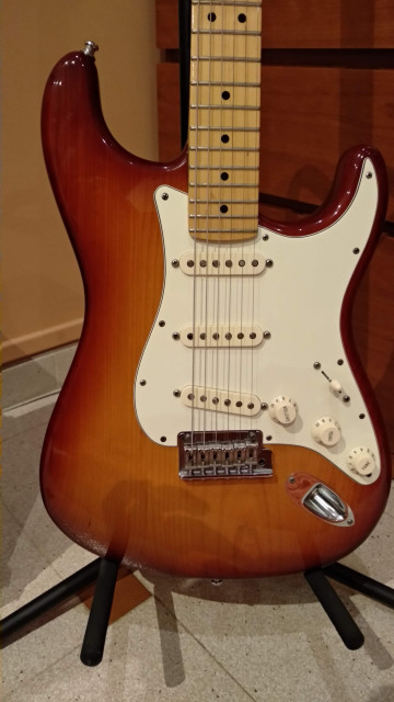 RESERVADA. Fender Stratocaster American Standard 2012