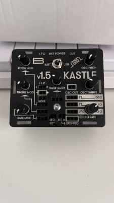 Kastle 1.5 Minisintetizador Lo-Fi  de Bastl Instruments