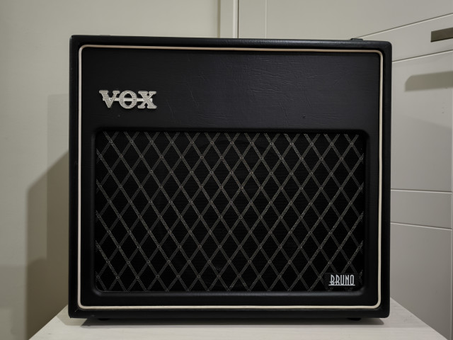 Amplificador de guitarra VOX TB35C1 (Tony Bruno).