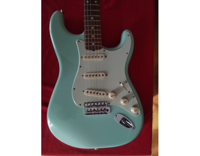 Fender Vintera Stratocaster 60s en Surf Green