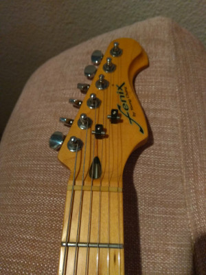 Fénix Stratocaster reservada