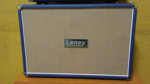 PANTALLA guitarra LANEY LT212 Lionheart. Made in UK