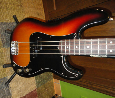 American Standard Precision Bass Vintage 1997 Sunburst