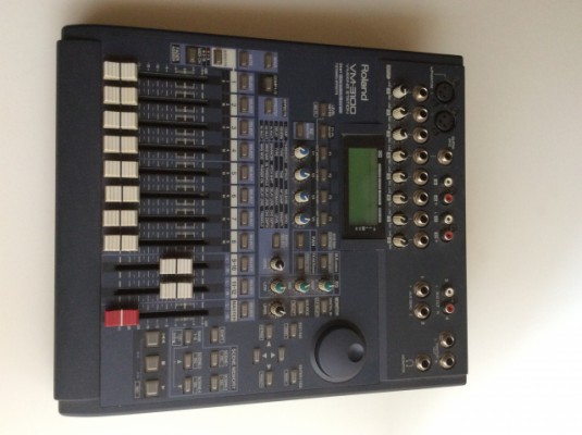 Mesa de mezclas digital Roland VM3100