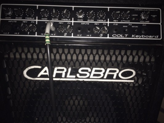 Amplificador  Carlsbro 100W + flightcase