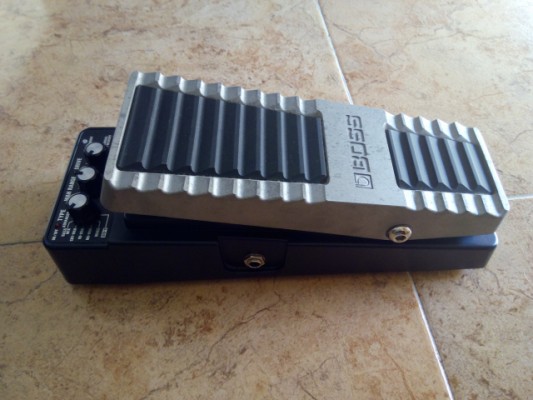 PEDAL WAH WAH BOSS PW-10