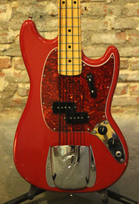 Fender Musicmaster / Precision (montado por partes / Años 70s)