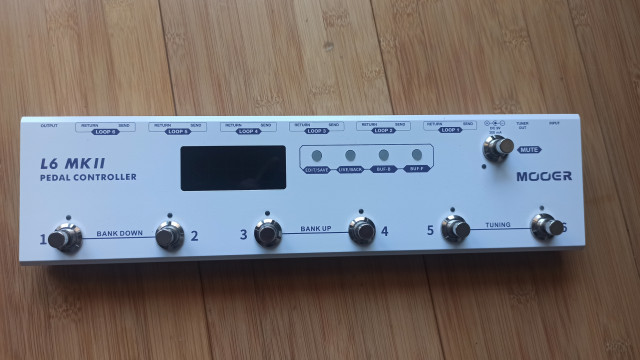 Mooer L6 MK II Pedal controlador