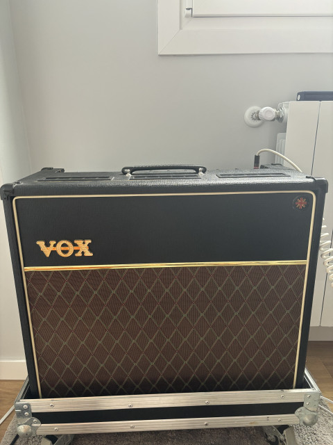 VOX AC30CC1 descatalogado.